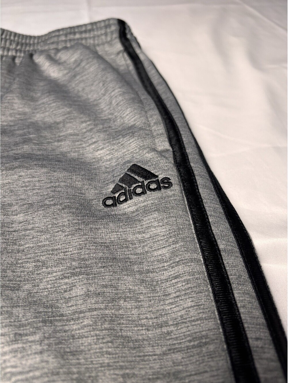 Adidas Kids Size Large Sweat Pants Grey And Black 14-16 - Picture 2 of 8